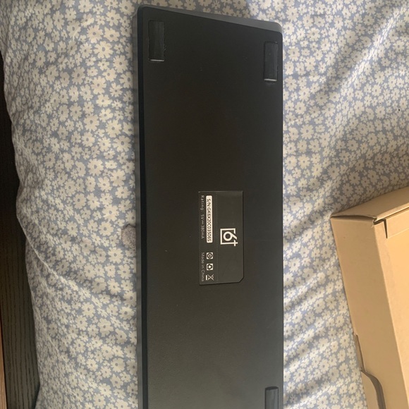 gk61 with optical blue switches rgb - Picture 2 of 2